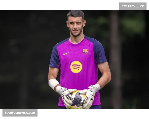 巴萨乔安·加西亚专注门将表现，出击拦截长传展现勇气